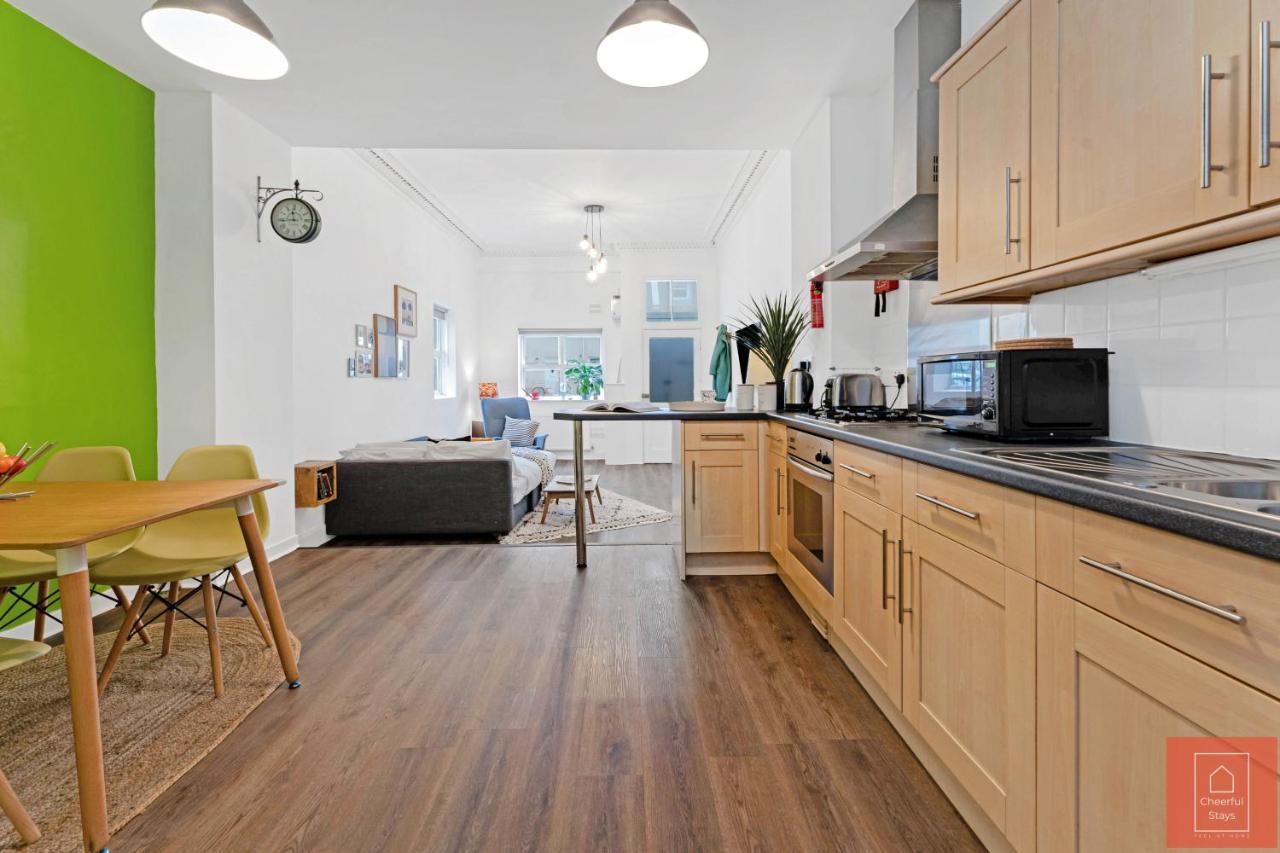 Cheerful Stays: Spacious Flat In Vibrant Leith Edimburgo Exterior foto