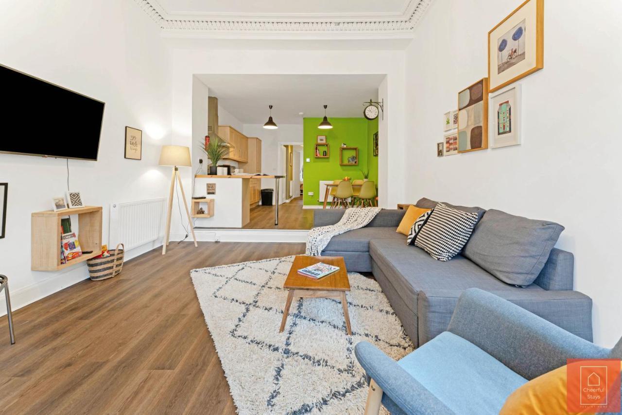 Cheerful Stays: Spacious Flat In Vibrant Leith Edimburgo Exterior foto